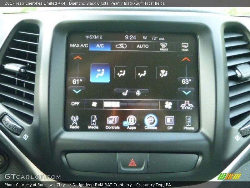 Diamond Black Crystal Pearl / Black/Light Frost Beige 2017 Jeep Cherokee Limited 4x4