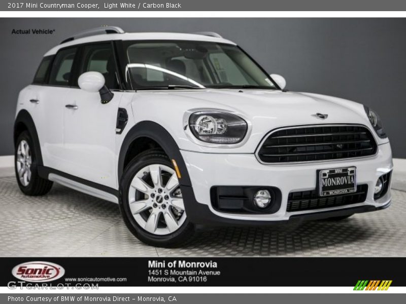 Light White / Carbon Black 2017 Mini Countryman Cooper