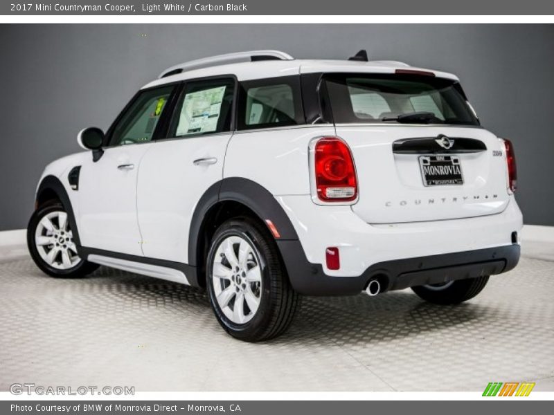 Light White / Carbon Black 2017 Mini Countryman Cooper