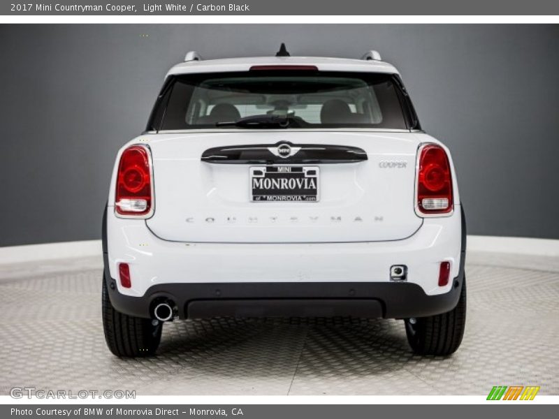 Light White / Carbon Black 2017 Mini Countryman Cooper