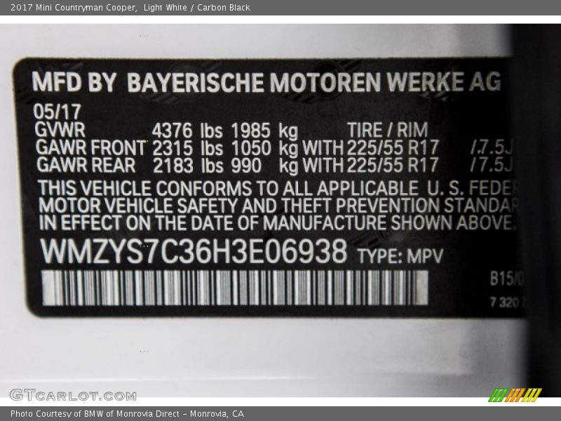 Light White / Carbon Black 2017 Mini Countryman Cooper