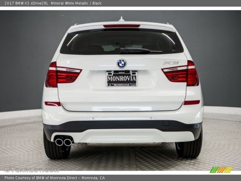 Mineral White Metallic / Black 2017 BMW X3 sDrive28i
