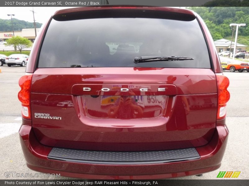 Octane Red / Black 2017 Dodge Grand Caravan SE