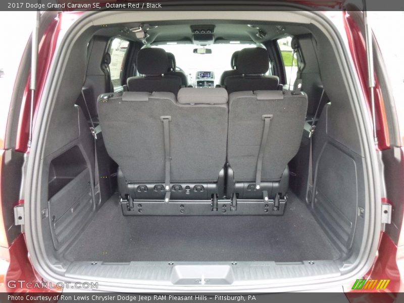 Octane Red / Black 2017 Dodge Grand Caravan SE