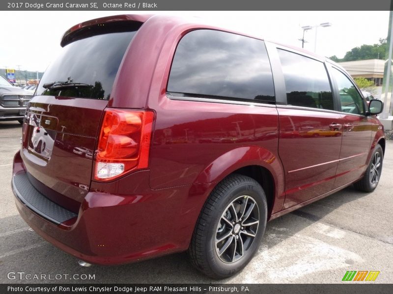 Octane Red / Black 2017 Dodge Grand Caravan SE