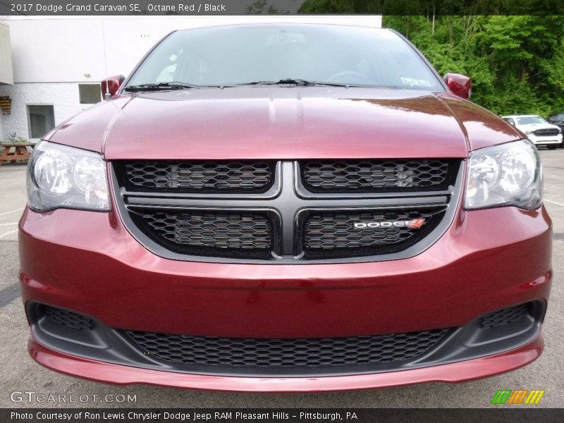 Octane Red / Black 2017 Dodge Grand Caravan SE
