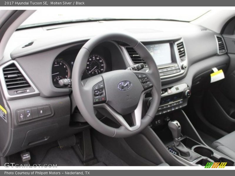 Molten Silver / Black 2017 Hyundai Tucson SE