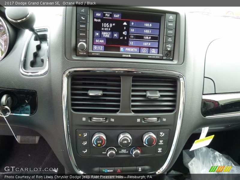 Octane Red / Black 2017 Dodge Grand Caravan SE