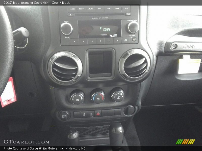 Gobi / Black 2017 Jeep Wrangler Sport 4x4