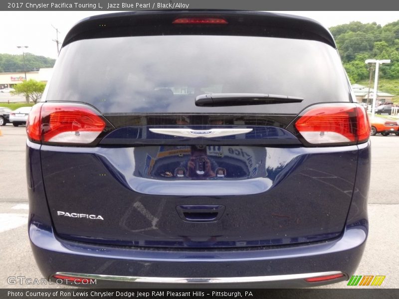 Jazz Blue Pearl / Black/Alloy 2017 Chrysler Pacifica Touring L
