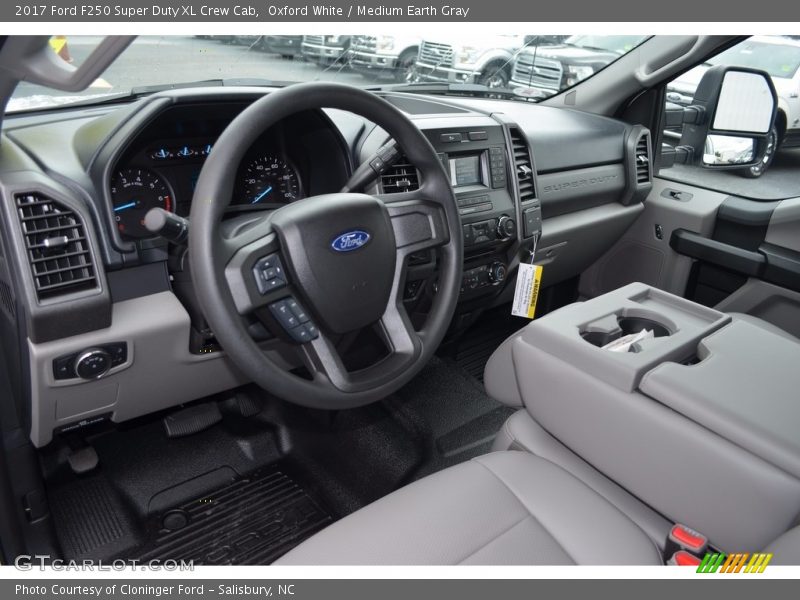 Dashboard of 2017 F250 Super Duty XL Crew Cab