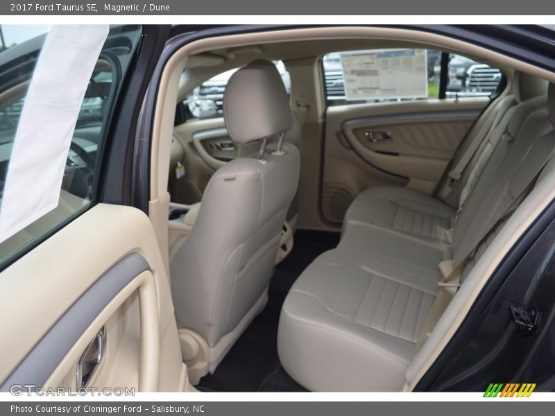 Rear Seat of 2017 Taurus SE