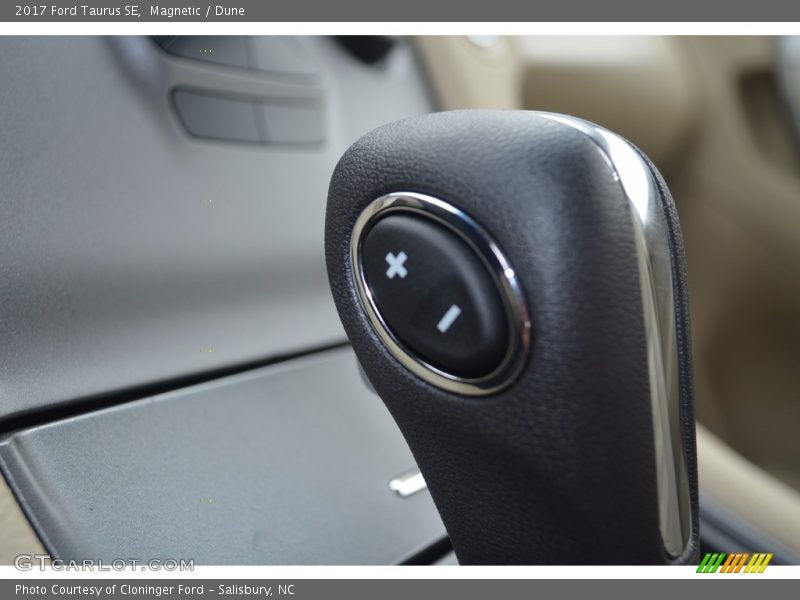 Magnetic / Dune 2017 Ford Taurus SE