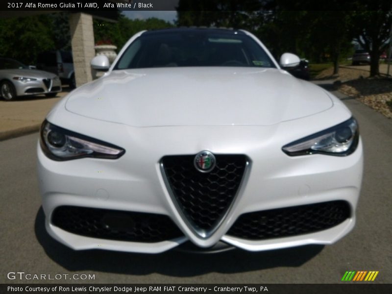 Alfa White / Black 2017 Alfa Romeo Giulia Ti AWD