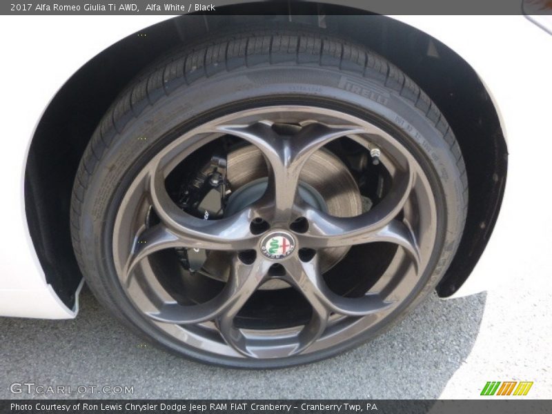 Alfa White / Black 2017 Alfa Romeo Giulia Ti AWD