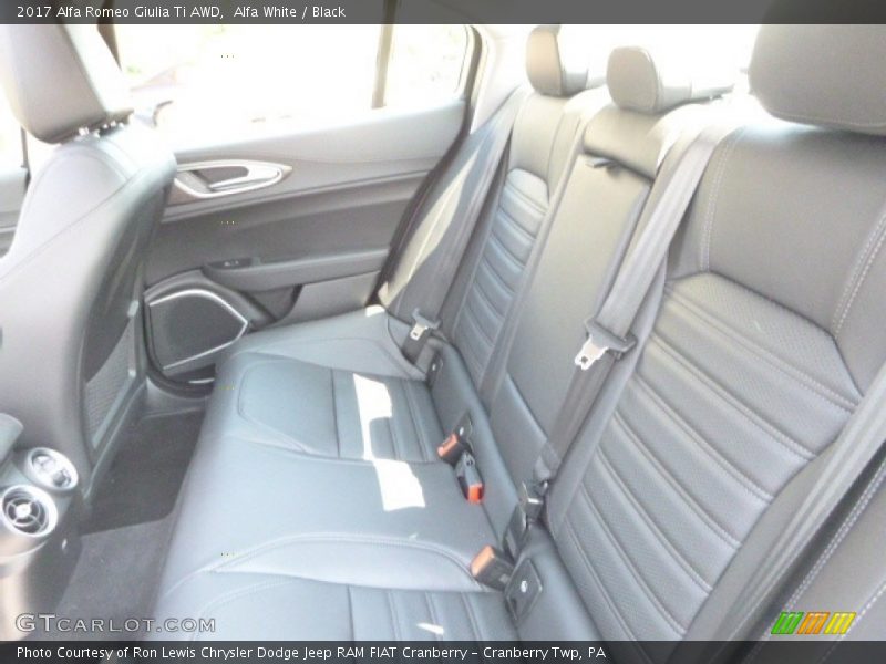 Alfa White / Black 2017 Alfa Romeo Giulia Ti AWD