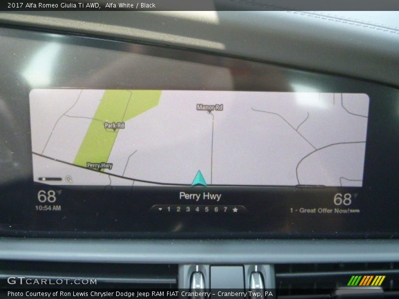 Alfa White / Black 2017 Alfa Romeo Giulia Ti AWD