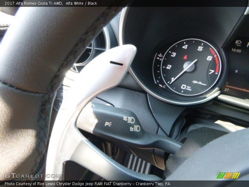 Alfa White / Black 2017 Alfa Romeo Giulia Ti AWD