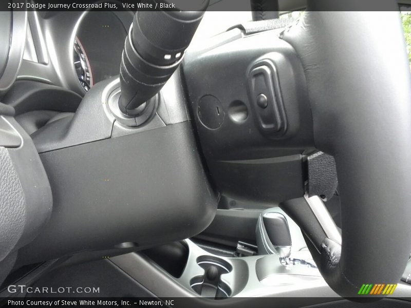 Vice White / Black 2017 Dodge Journey Crossroad Plus