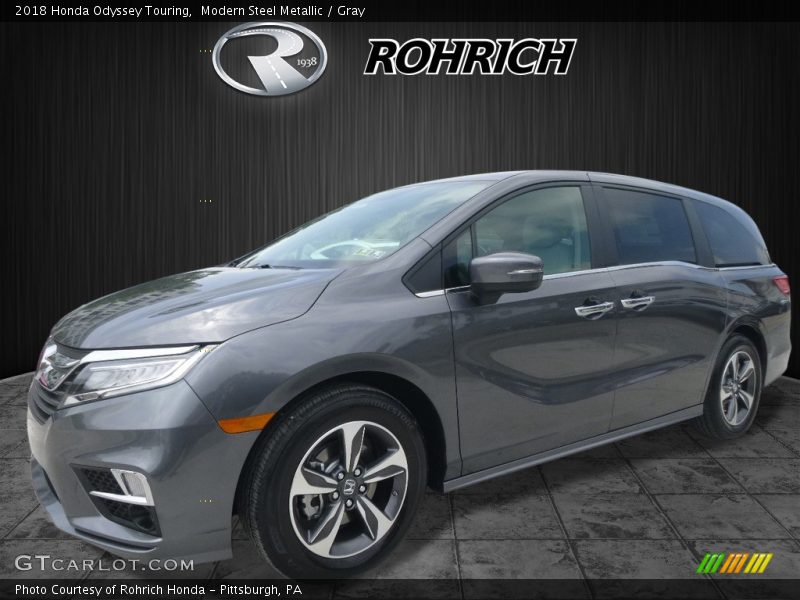 Modern Steel Metallic / Gray 2018 Honda Odyssey Touring