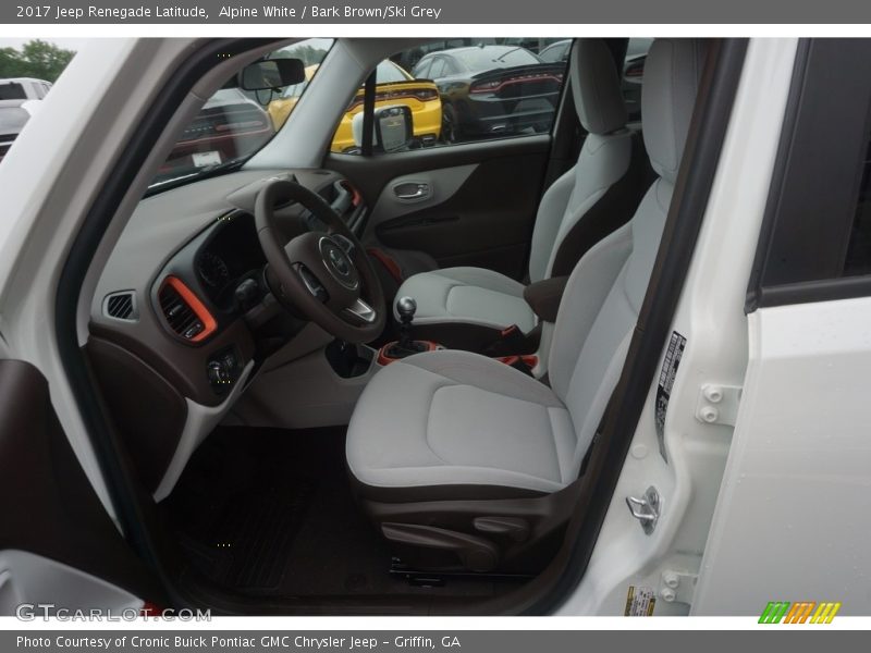 Alpine White / Bark Brown/Ski Grey 2017 Jeep Renegade Latitude