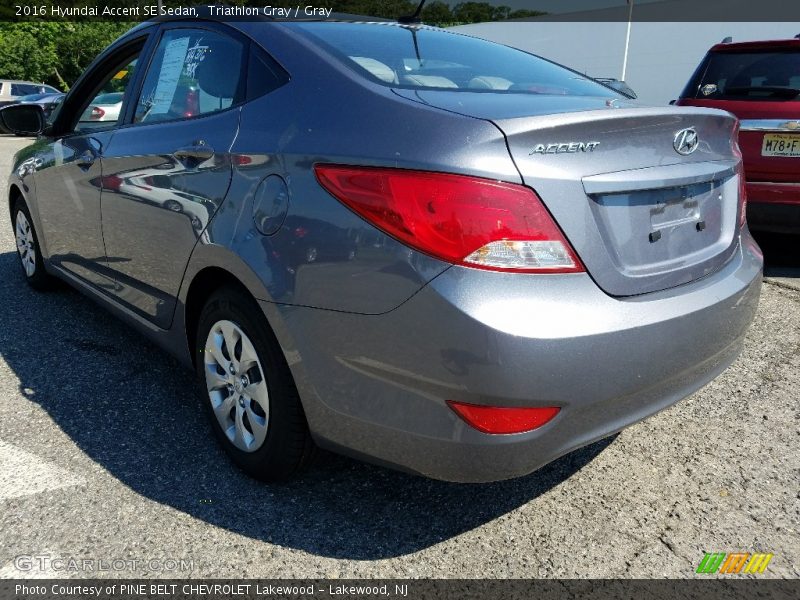 Triathlon Gray / Gray 2016 Hyundai Accent SE Sedan