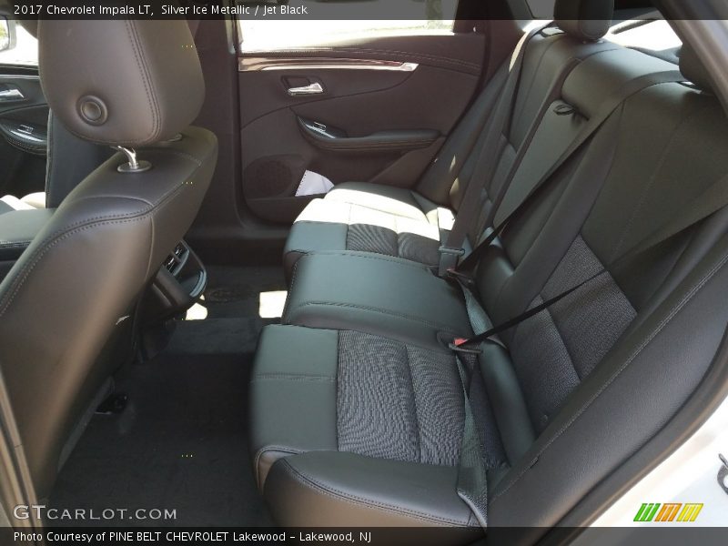 Silver Ice Metallic / Jet Black 2017 Chevrolet Impala LT
