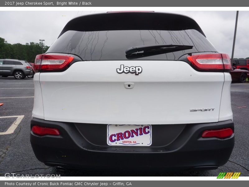 Bright White / Black 2017 Jeep Cherokee Sport