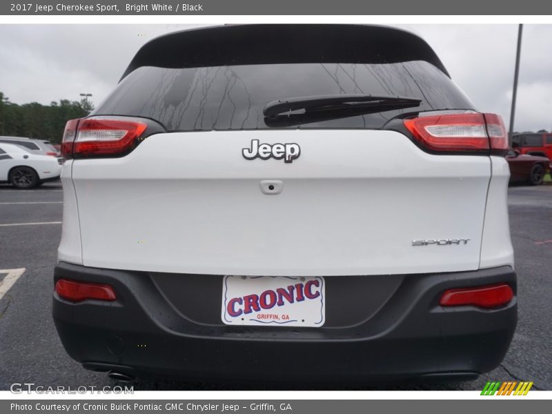 Bright White / Black 2017 Jeep Cherokee Sport