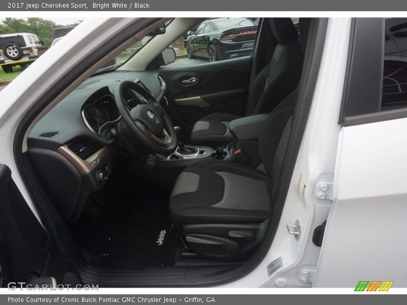 Bright White / Black 2017 Jeep Cherokee Sport