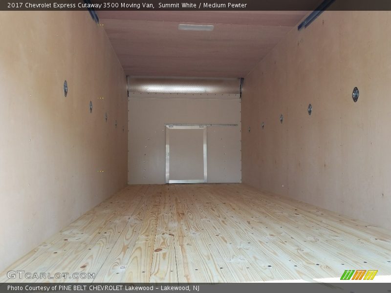 Summit White / Medium Pewter 2017 Chevrolet Express Cutaway 3500 Moving Van