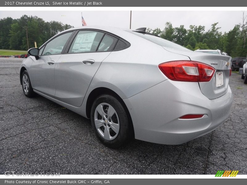 Silver Ice Metallic / Jet Black 2017 Chevrolet Cruze LS