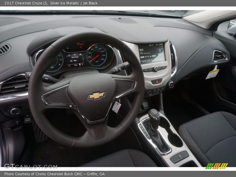 Silver Ice Metallic / Jet Black 2017 Chevrolet Cruze LS