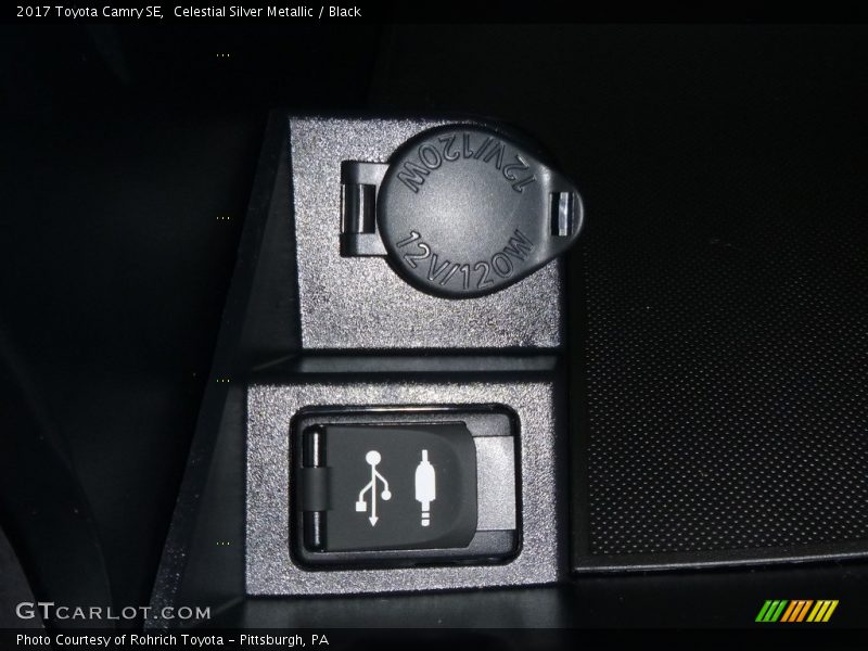 Celestial Silver Metallic / Black 2017 Toyota Camry SE
