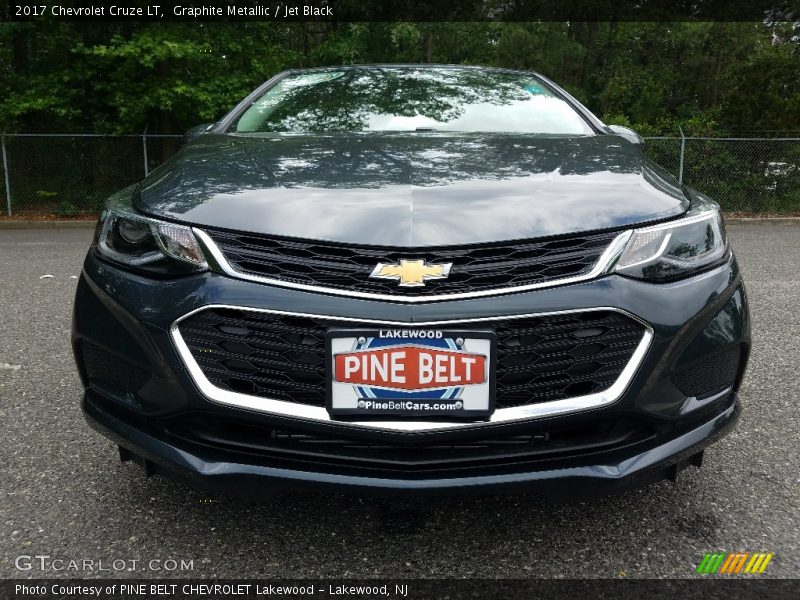 Graphite Metallic / Jet Black 2017 Chevrolet Cruze LT