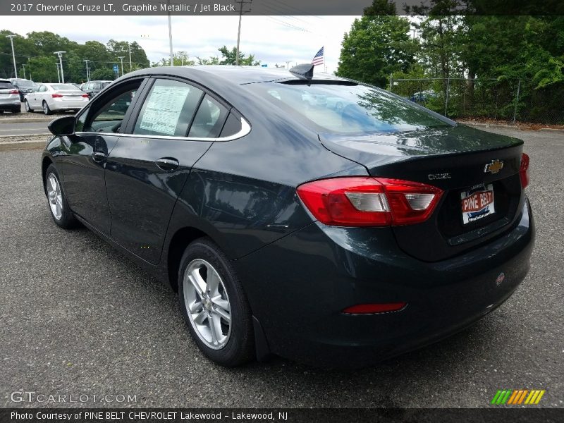 Graphite Metallic / Jet Black 2017 Chevrolet Cruze LT