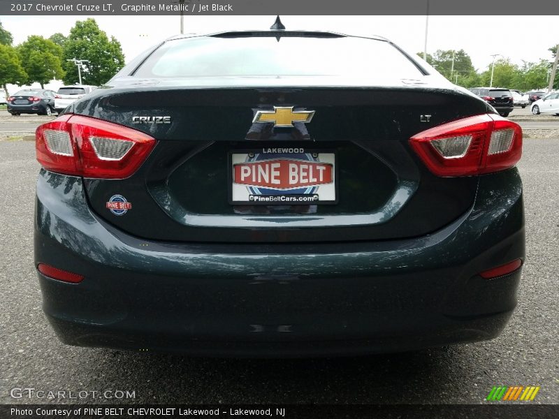 Graphite Metallic / Jet Black 2017 Chevrolet Cruze LT