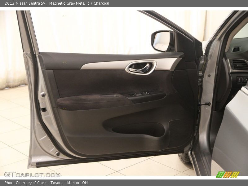 Magnetic Gray Metallic / Charcoal 2013 Nissan Sentra SV