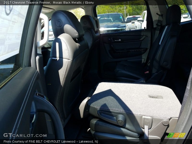 Mosaic Black Metallic / Ebony 2017 Chevrolet Traverse Premier