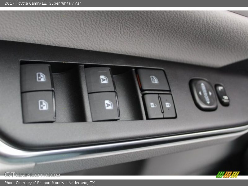 Super White / Ash 2017 Toyota Camry LE