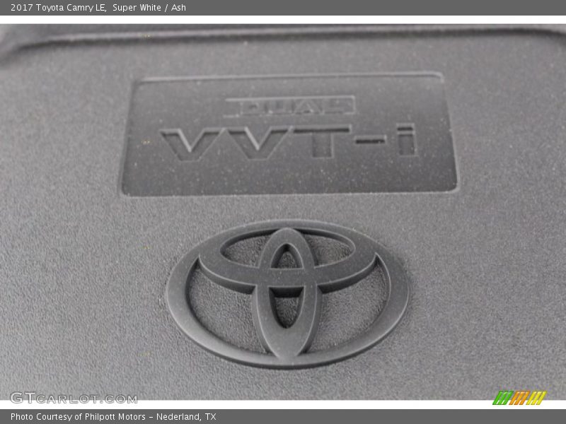 Super White / Ash 2017 Toyota Camry LE