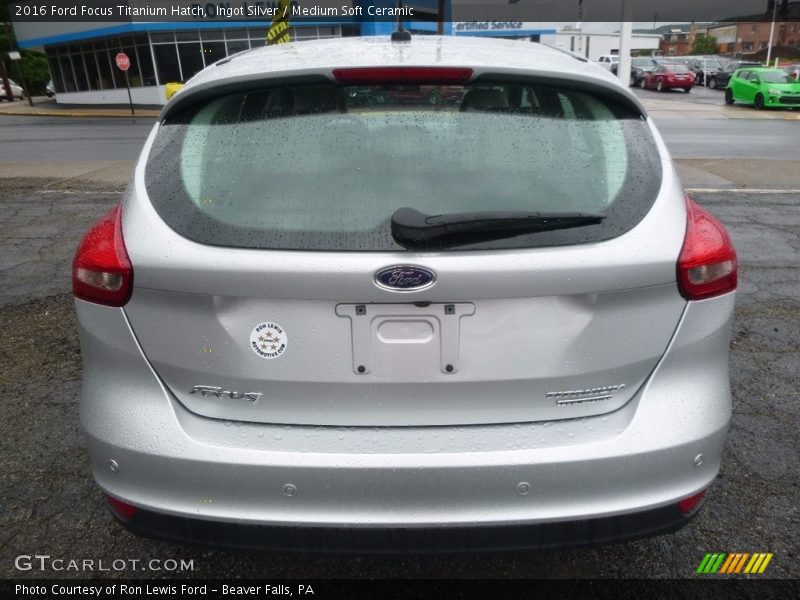 Ingot Silver / Medium Soft Ceramic 2016 Ford Focus Titanium Hatch