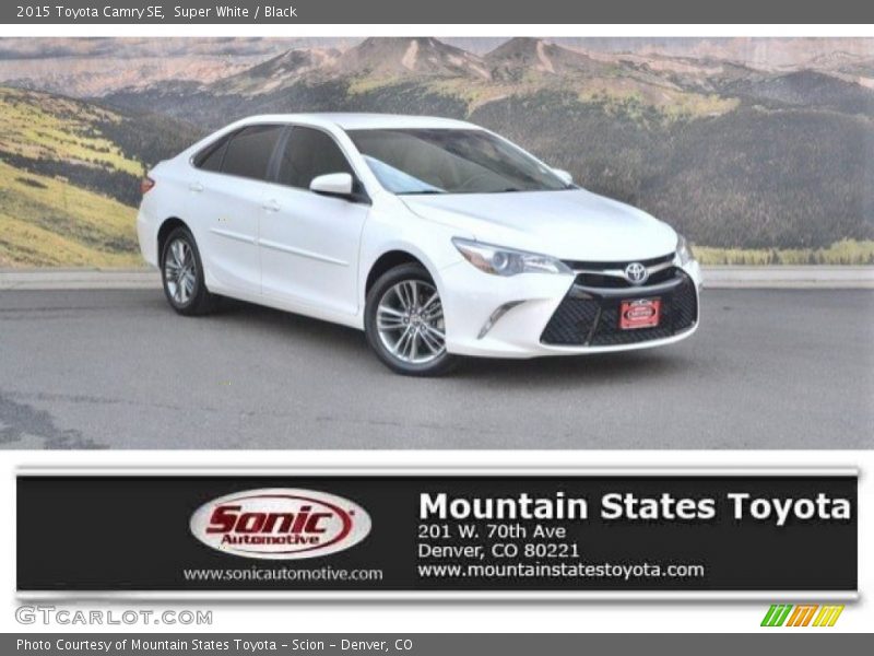 Super White / Black 2015 Toyota Camry SE