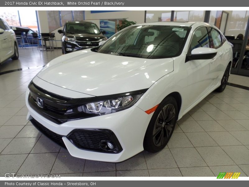 White Orchid Pearl / Black/Ivory 2017 Honda Civic EX Hatchback