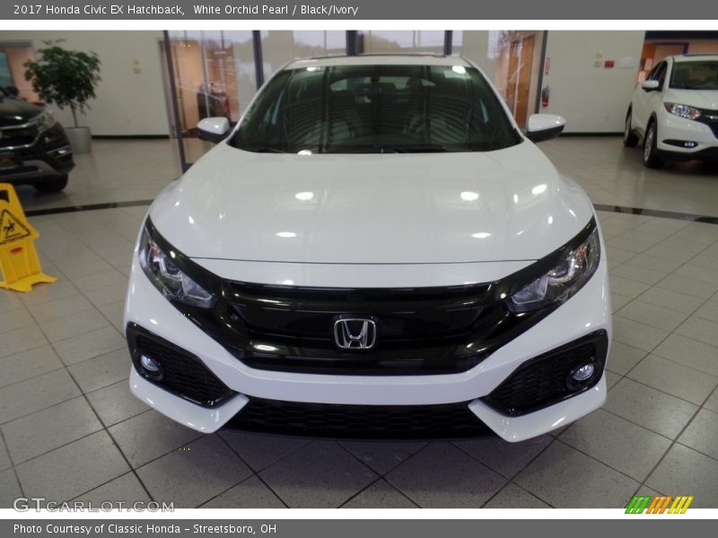 White Orchid Pearl / Black/Ivory 2017 Honda Civic EX Hatchback