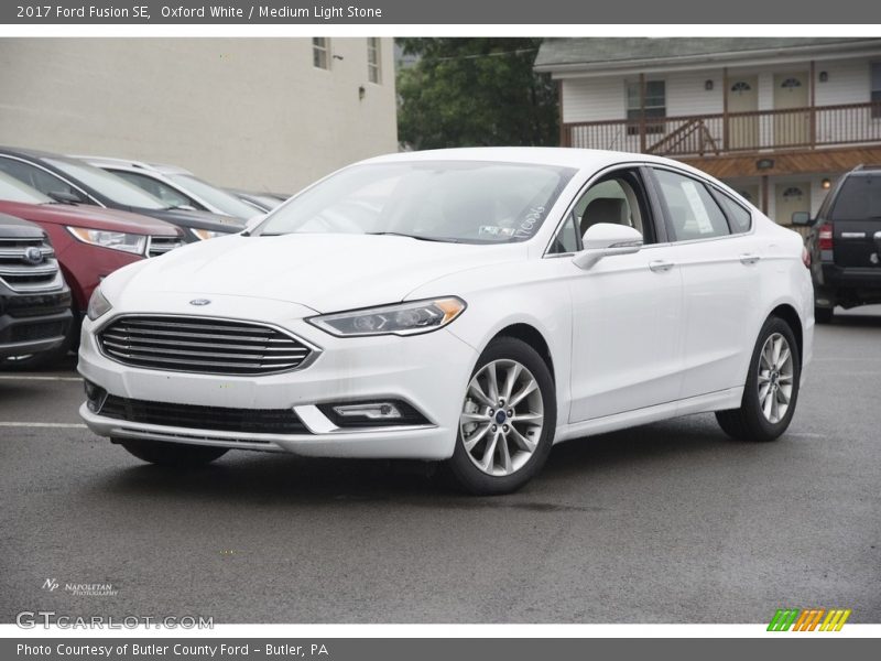 Oxford White / Medium Light Stone 2017 Ford Fusion SE