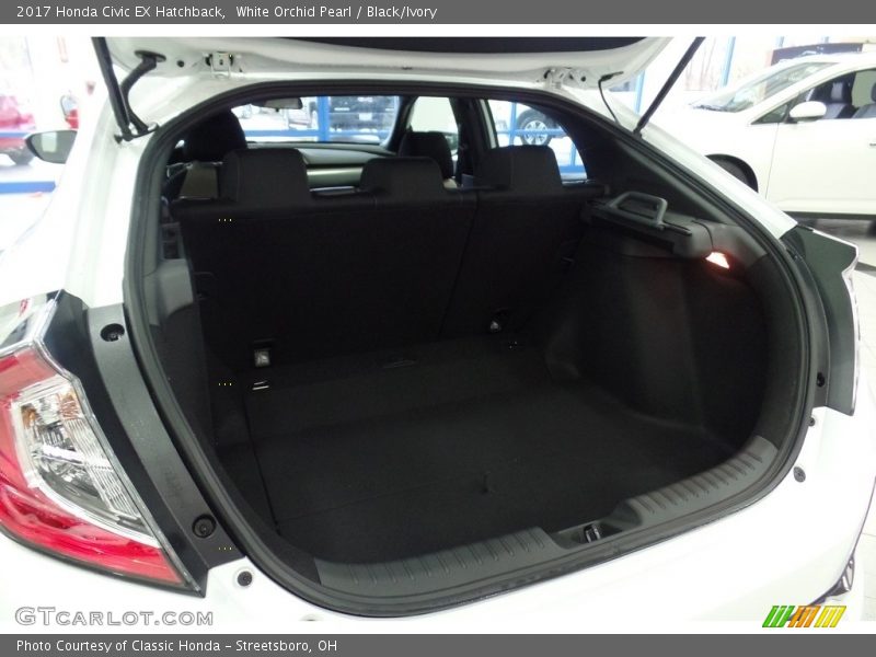 White Orchid Pearl / Black/Ivory 2017 Honda Civic EX Hatchback