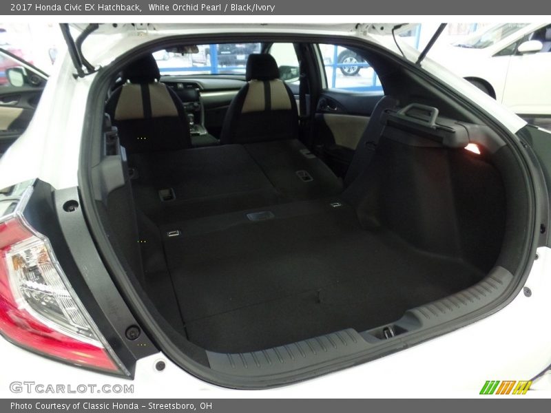 White Orchid Pearl / Black/Ivory 2017 Honda Civic EX Hatchback