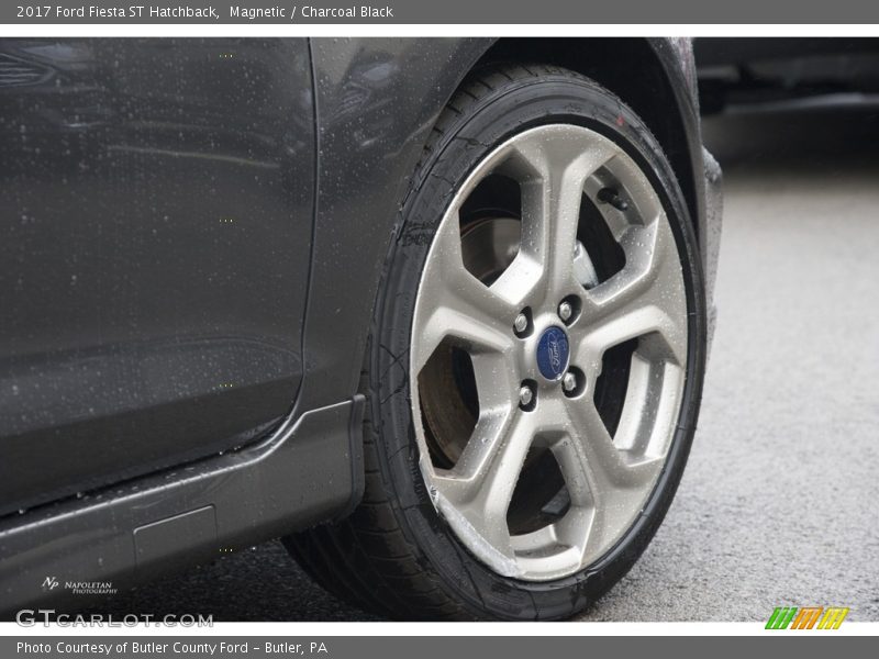 Magnetic / Charcoal Black 2017 Ford Fiesta ST Hatchback