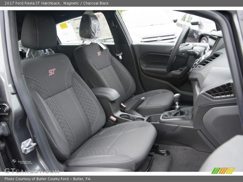Magnetic / Charcoal Black 2017 Ford Fiesta ST Hatchback